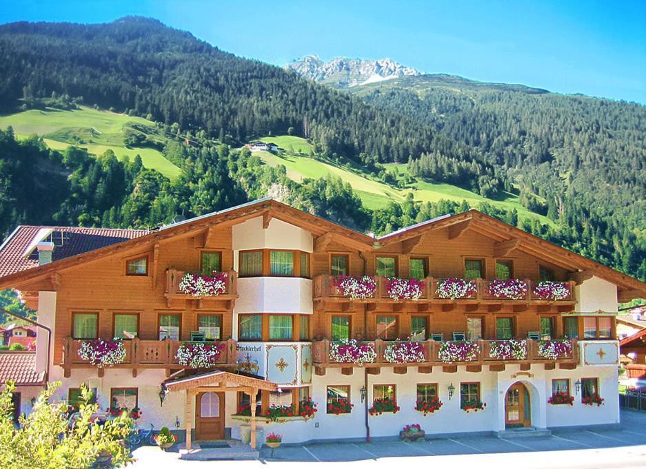 Stacklerhof Hotell Neustift im Stubaital Eksteriør bilde